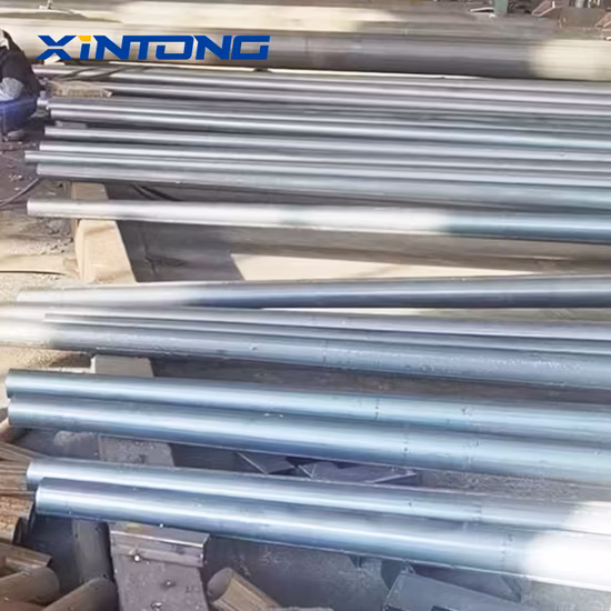 Straßenbeleuchtungssäule aus verzinktem S355-Stahl, Lichtmast mit 15 Jahren Garantie