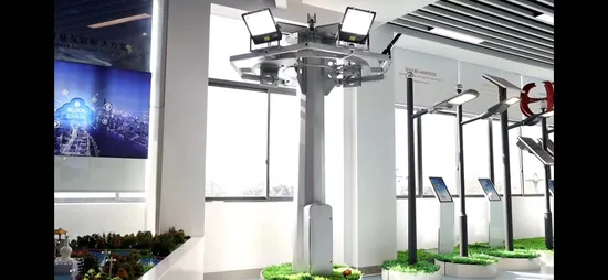 Stadium Spotlight/Floodlight Galvanized Steel/Metal High-Mast Solar Street Lighting/Light Pole with Factory Price